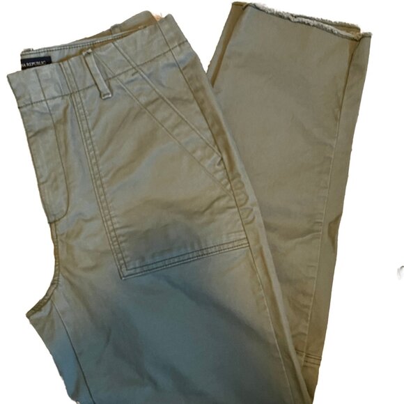 EUC Banana Republic Girlfriend Chinos Size: 4 - Picture 1 of 7